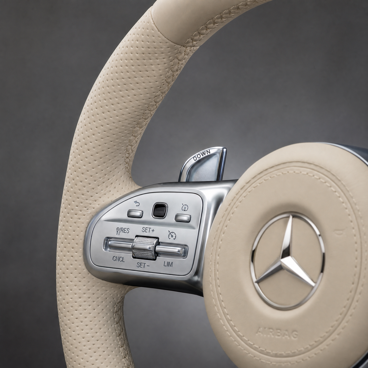 Volant Custom Mercedes-AMG Cuir Beige Nappa | Palettes Chromées