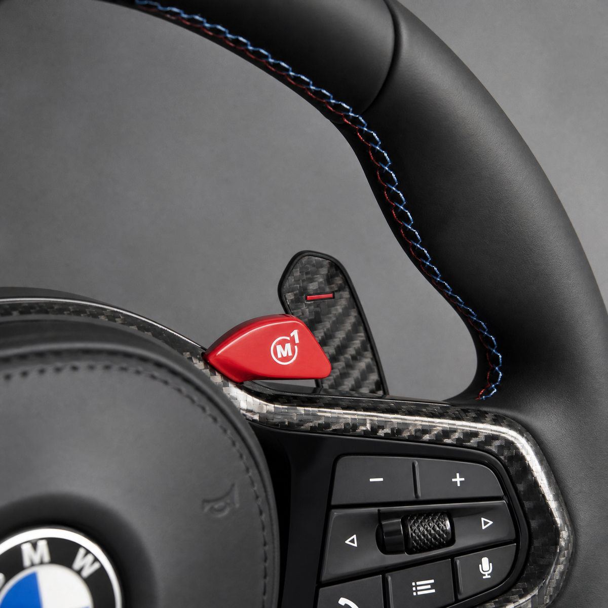 Volant BMW M CS Custom – M2 M3 M4 M5 Cuir Noir & Carbone | Boutons M Rouges SERIE G