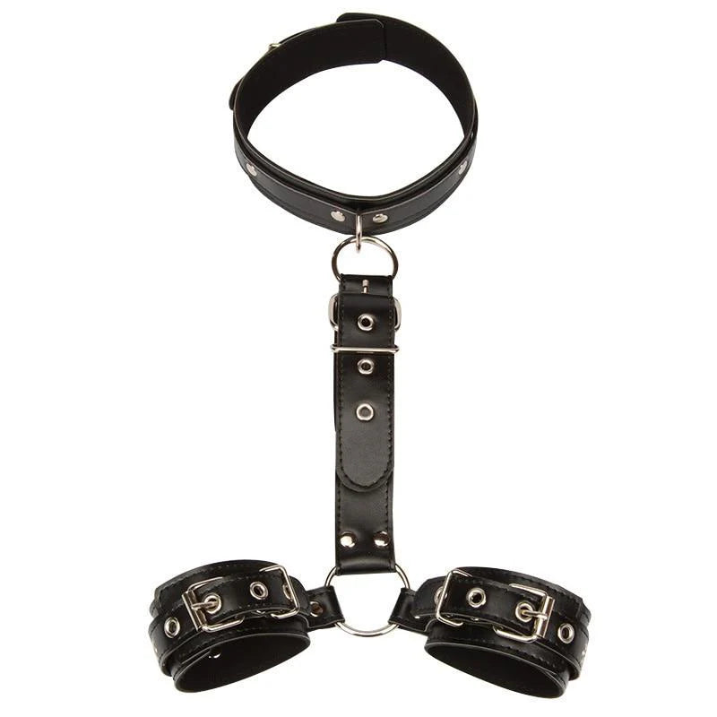 Menottes & collier en cuir